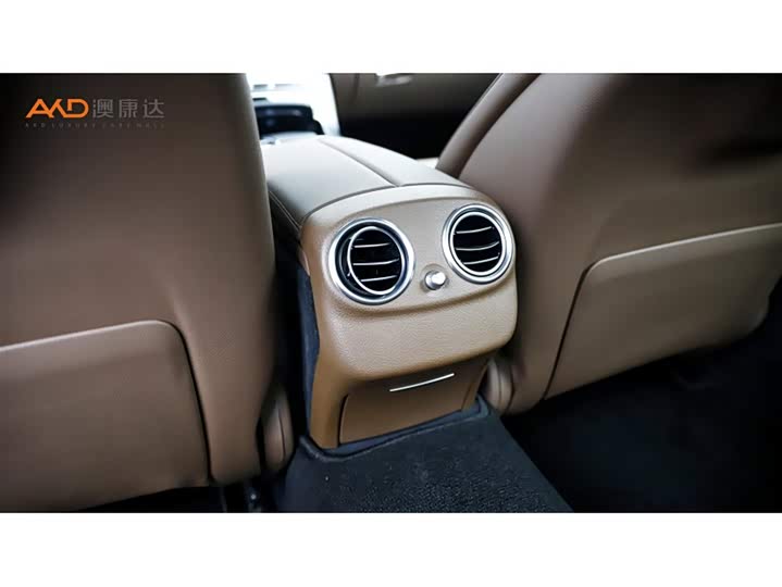Фото 9 - Mercedes-Benz E-Class