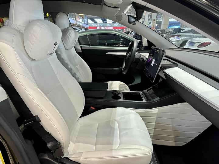 Фото 9 - Tesla Model Y