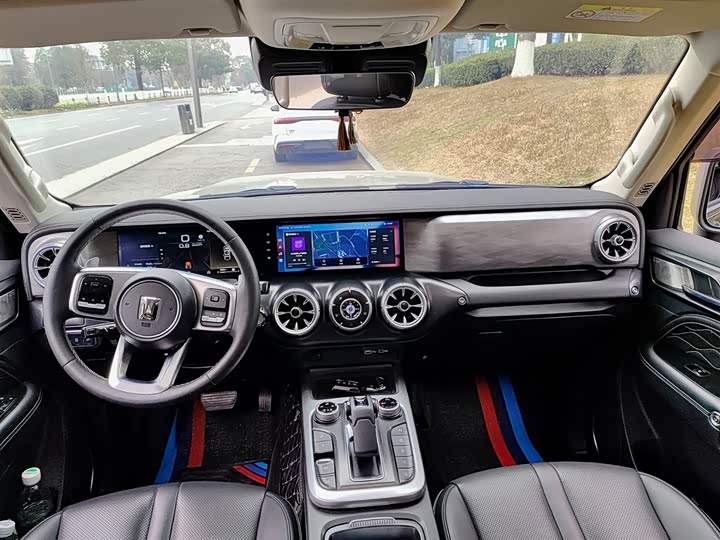 Фото 6 - Tank 300