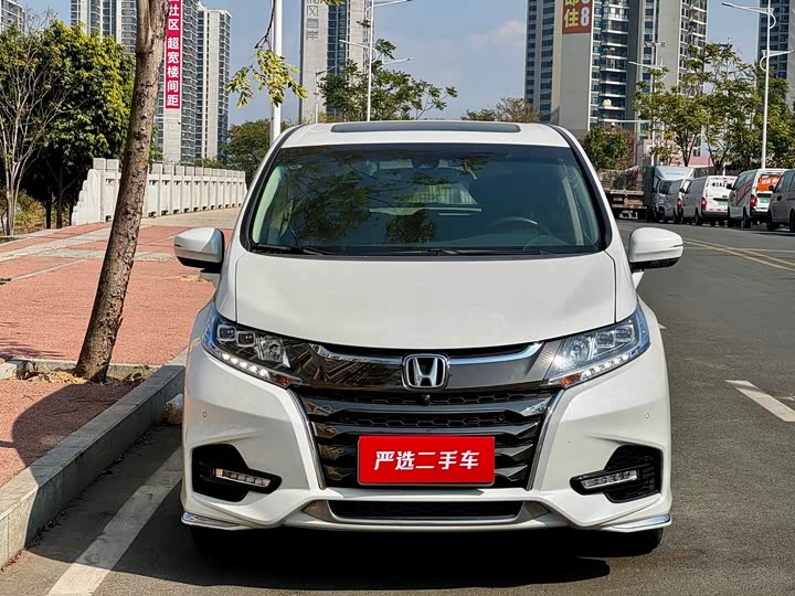 Фото 2 - Honda Odyssey