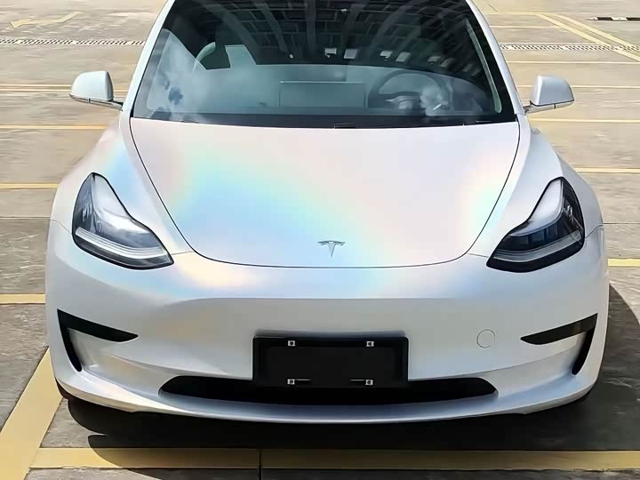 Фото 2 - Tesla Model 3