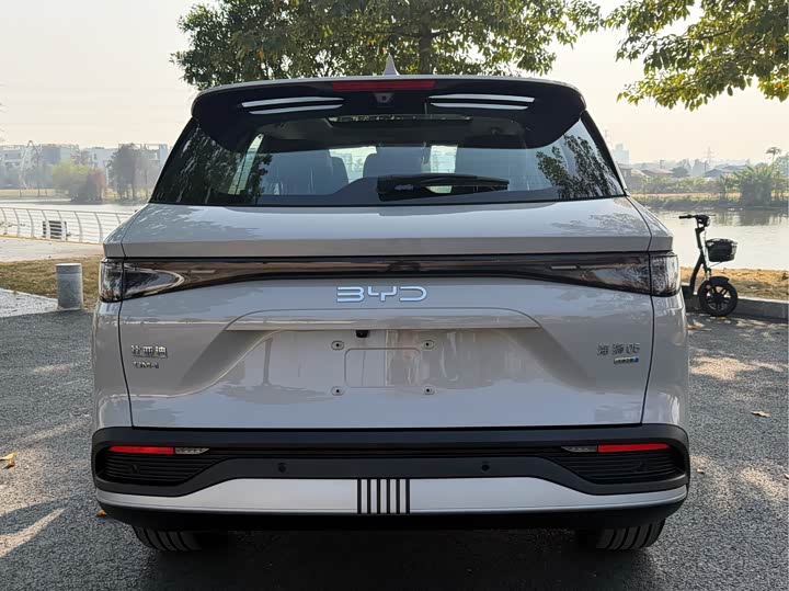 Фото 8 - BYD Sea Lion 05 DM-i Hybrid