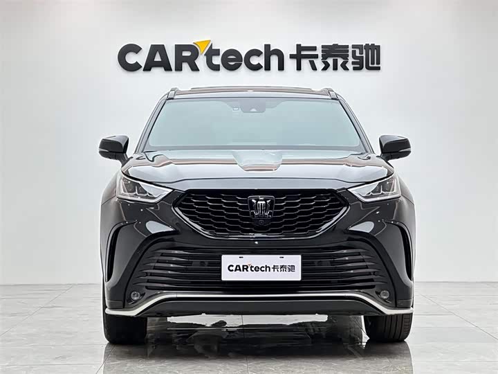 Фото 7 - Toyota Crown Kluger