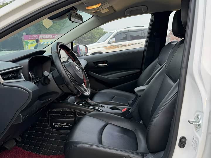 Фото 4 - Toyota Corolla