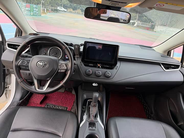 Фото 5 - Toyota Corolla