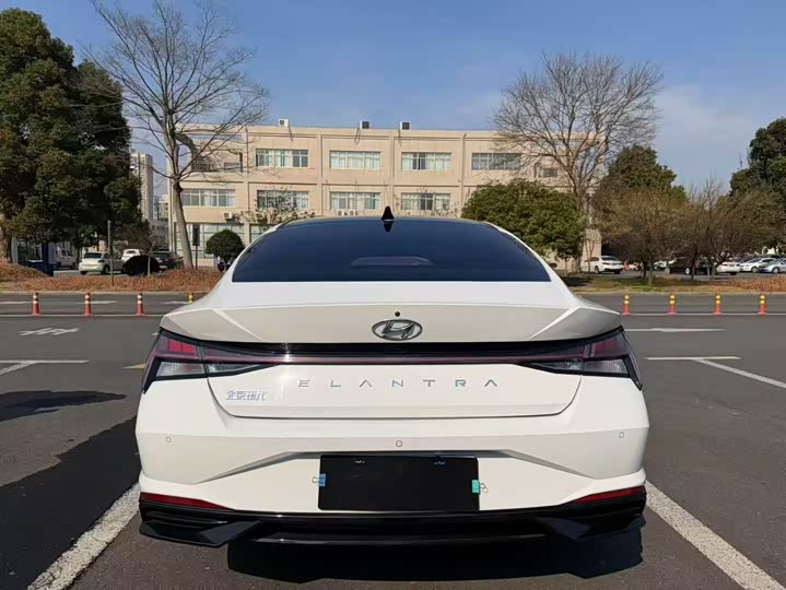 Фото 5 - Hyundai Elantra N line