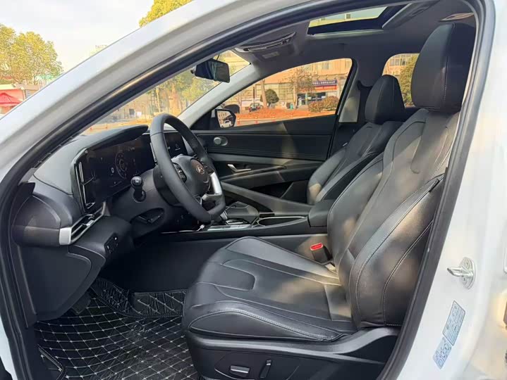 Фото 7 - Hyundai Elantra N line