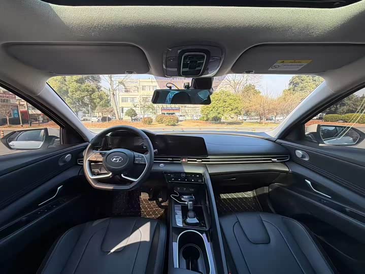 Фото 8 - Hyundai Elantra N line