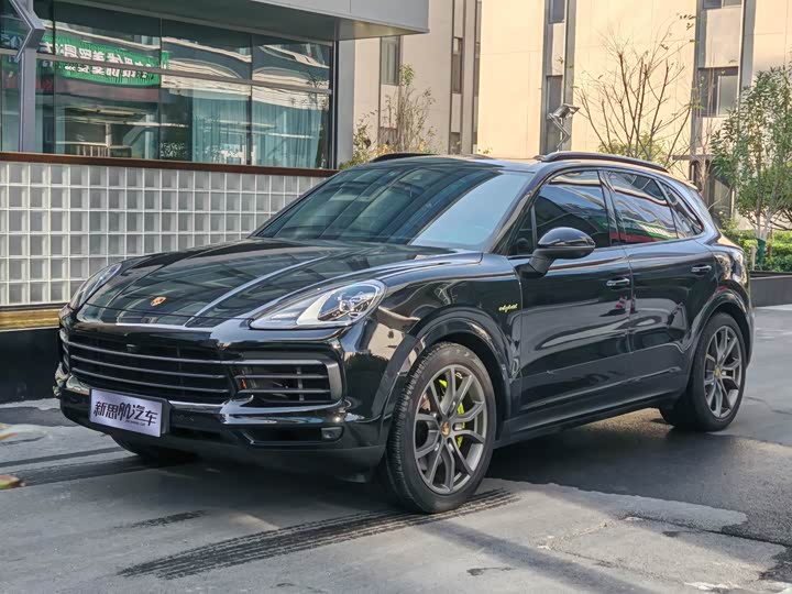 Фото 1 - Porsche Cayenne Hybrid
