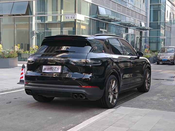 Фото 4 - Porsche Cayenne Hybrid