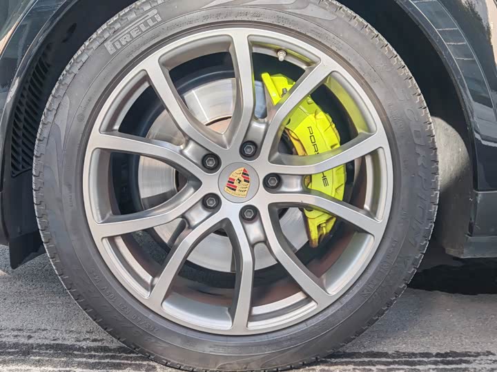 Фото 7 - Porsche Cayenne Hybrid