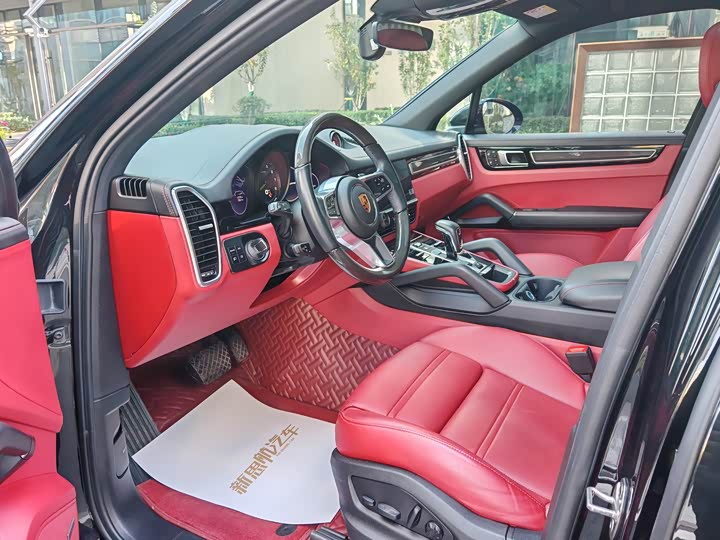 Фото 8 - Porsche Cayenne Hybrid