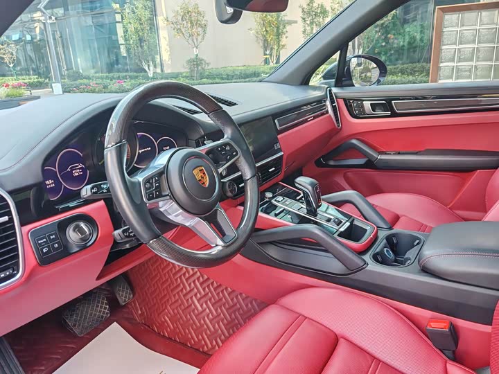 Фото 9 - Porsche Cayenne Hybrid