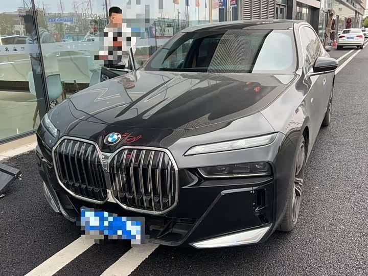 Фото 1 - BMW 7 Series