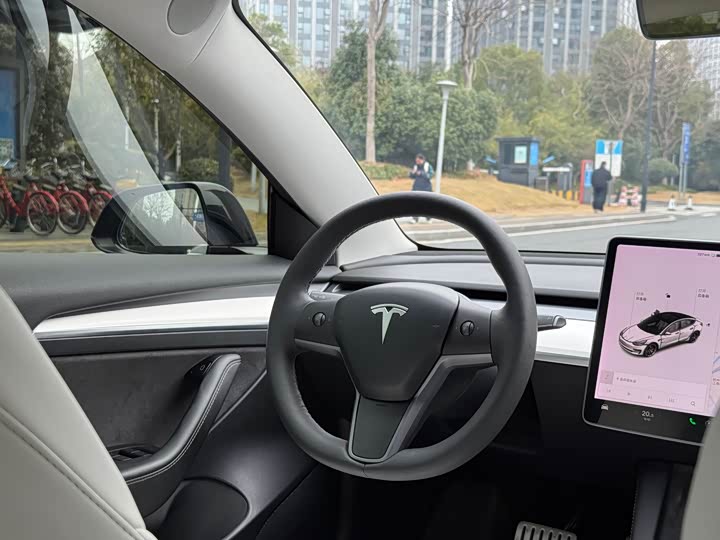 Фото 7 - Tesla Model 3