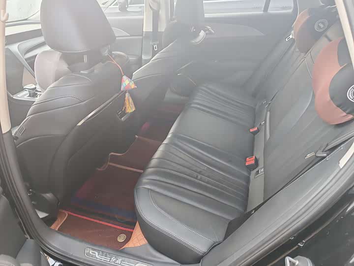 Фото 5 - Hongqi H5