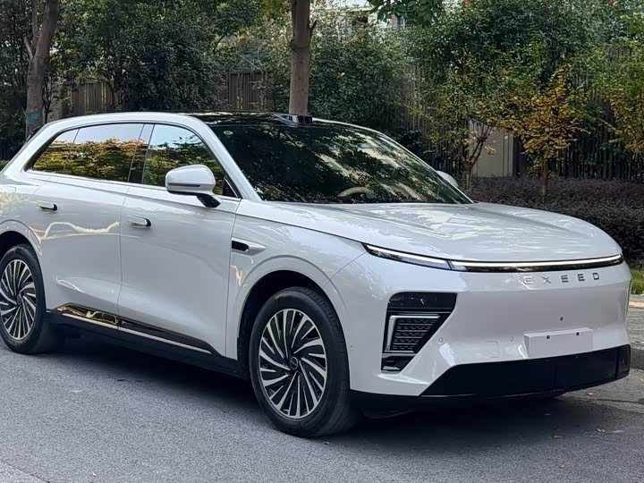 Фото 1 - Exeed Sterra ET