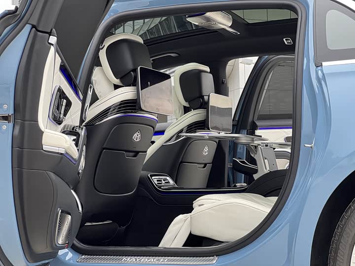 Фото 6 - Mercedes-Benz Maybach S-Class