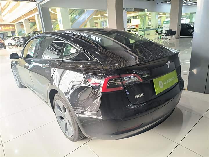 Фото 5 - Tesla Model 3