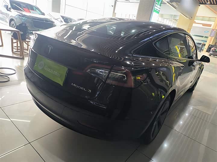 Фото 7 - Tesla Model 3