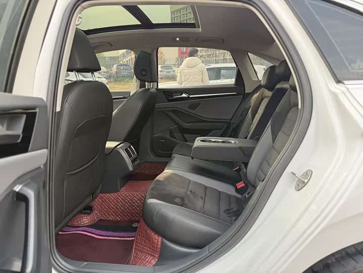 Фото 6 - Volkswagen Sagitar L