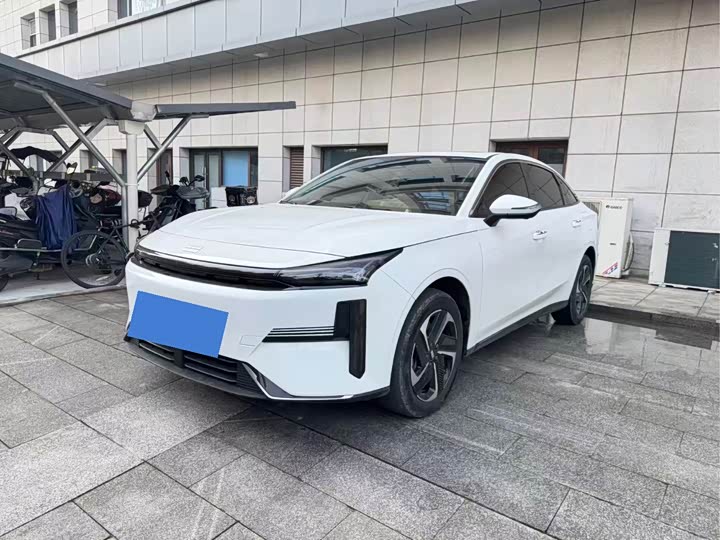 Фото 1 - Geely Galaxy L6