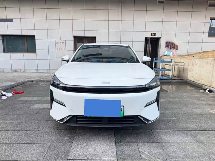 Фото 2 - Geely Galaxy L6