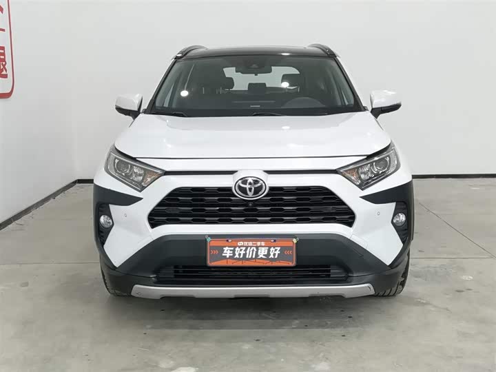 Фото 3 - Toyota RAV4
