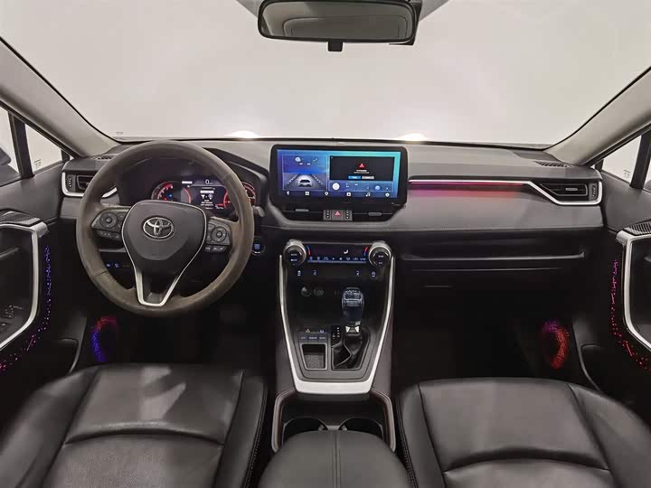 Фото 5 - Toyota RAV4