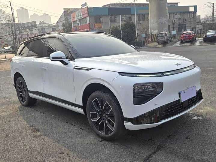 Фото 2 - XPeng G9