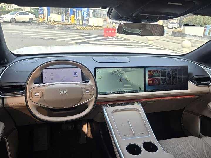 Фото 3 - XPeng G9
