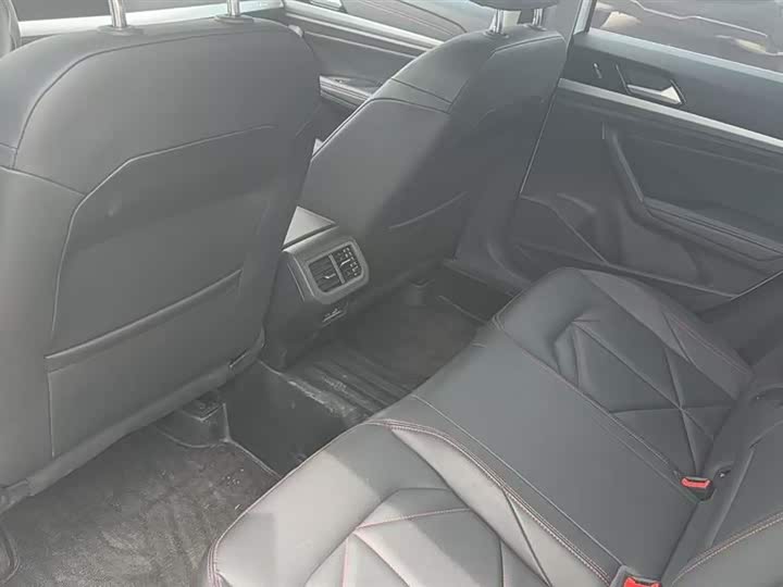 Фото 4 - Volkswagen Lavida