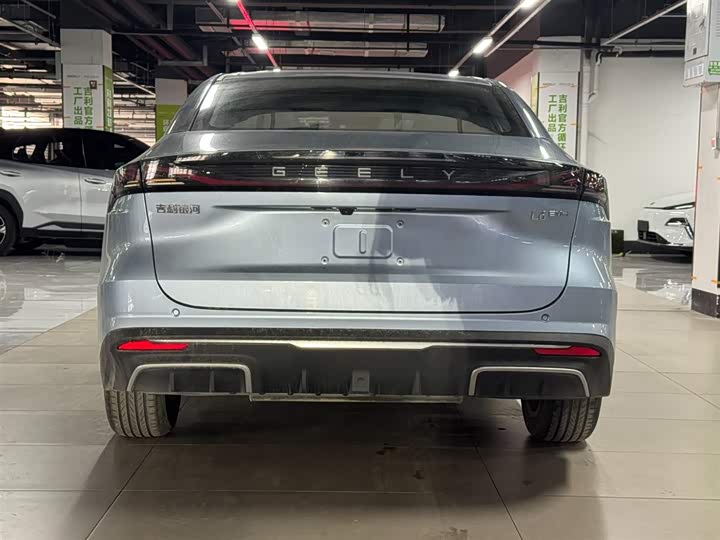 Фото 7 - Geely Galaxy L6