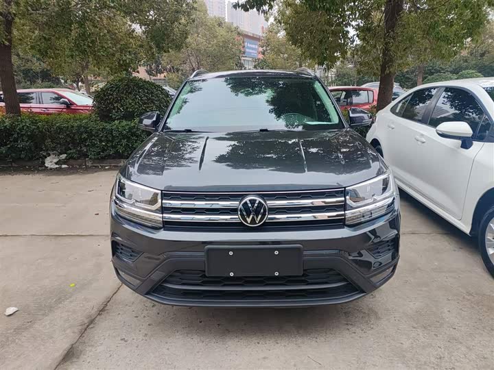 Фото 3 - Volkswagen Tharu