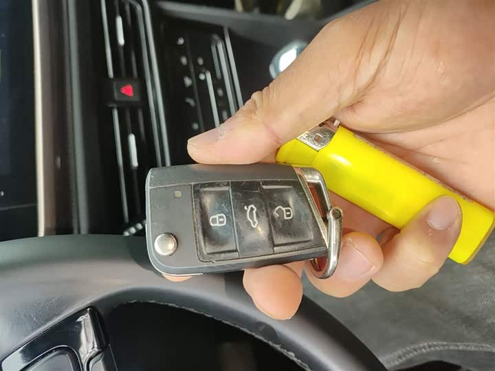 Фото 9 - Volkswagen Tharu