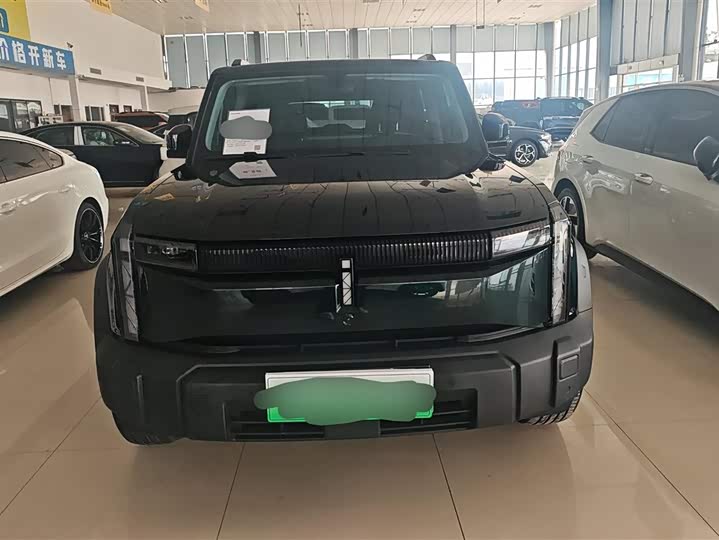 Фото 2 - Chery iCar 03