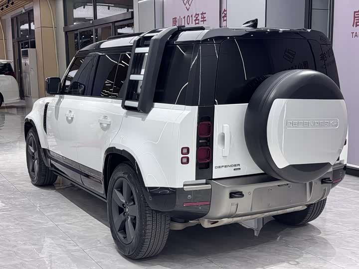 Фото 8 - Land Rover Defender