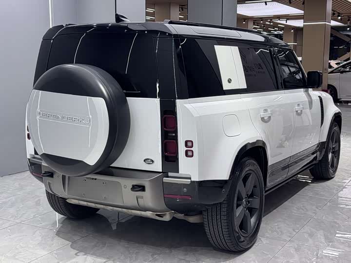 Фото 9 - Land Rover Defender