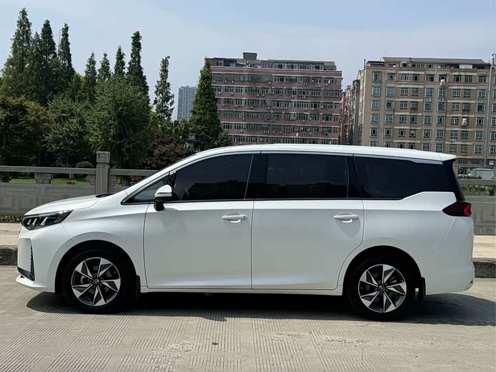 Фото 7 - GAC Trumpchi M6