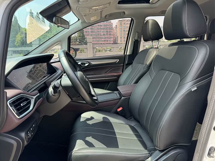 Фото 9 - GAC Trumpchi M6