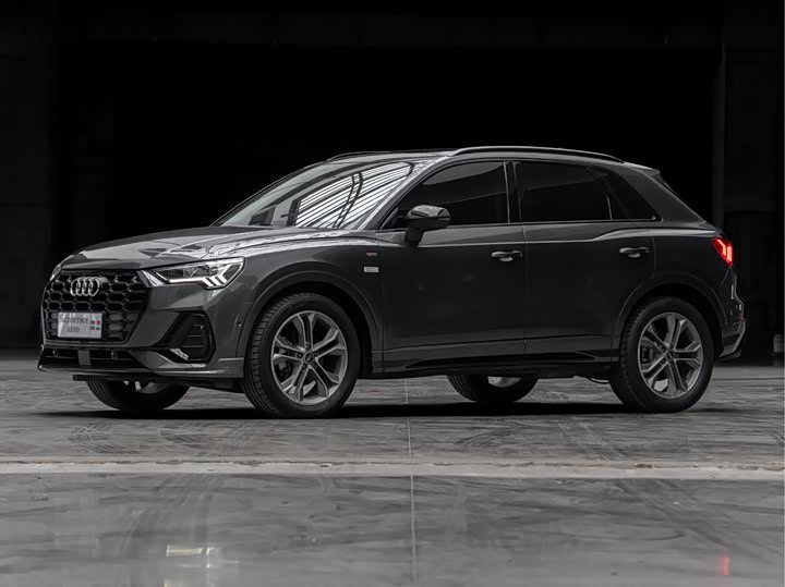 Фото 1 - Audi Q3