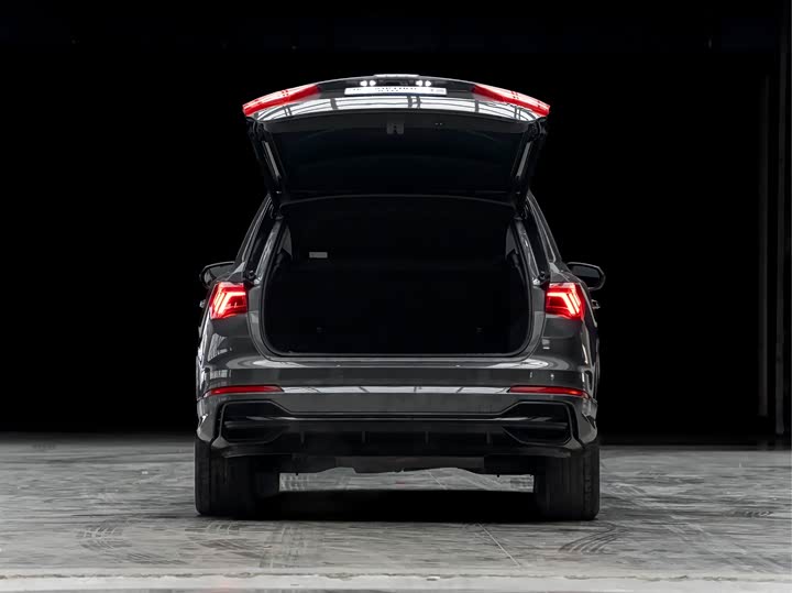 Фото 8 - Audi Q3