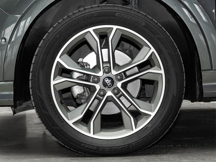 Фото 9 - Audi Q3