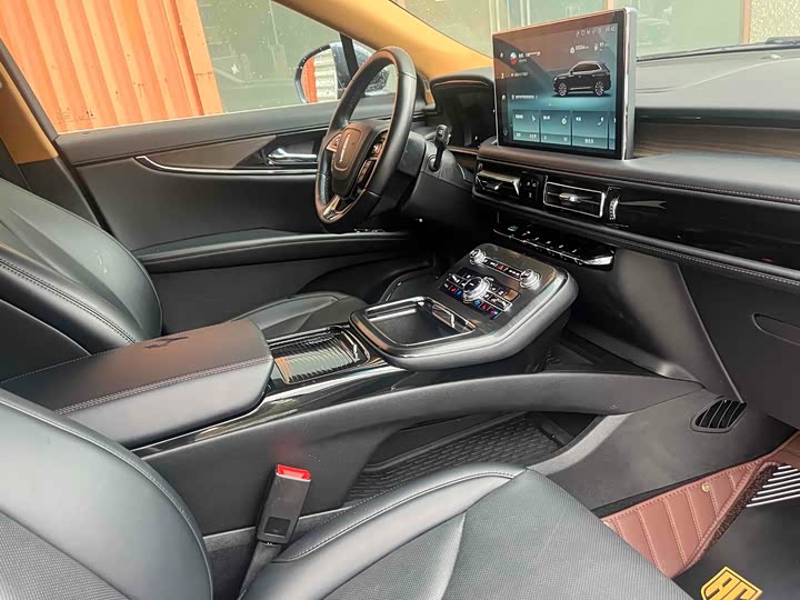 Фото 4 - Lincoln Nautilus