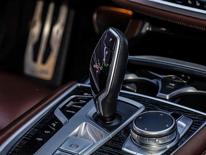 Фото 7 - BMW 7 Series