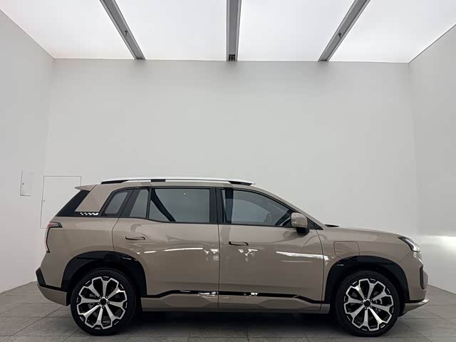 Фото 7 - GAC Aion V