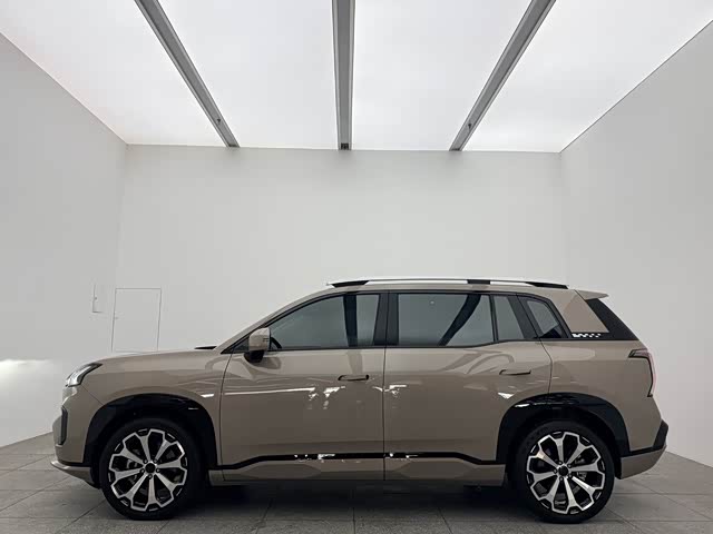 Фото 8 - GAC Aion V