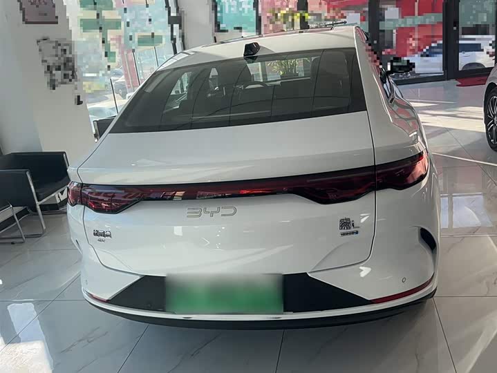 Фото 6 - BYD Qin L
