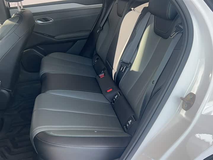 Фото 8 - BYD Qin L