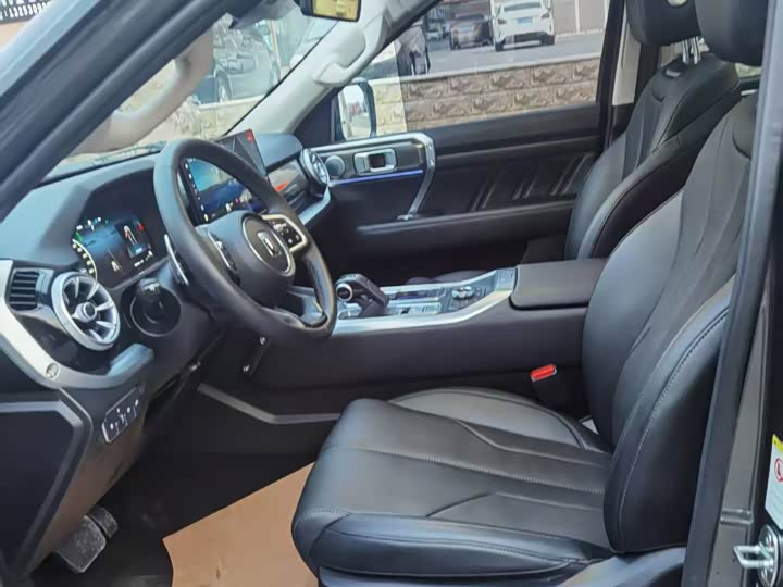 Фото 3 - Tank 400 Hybrid